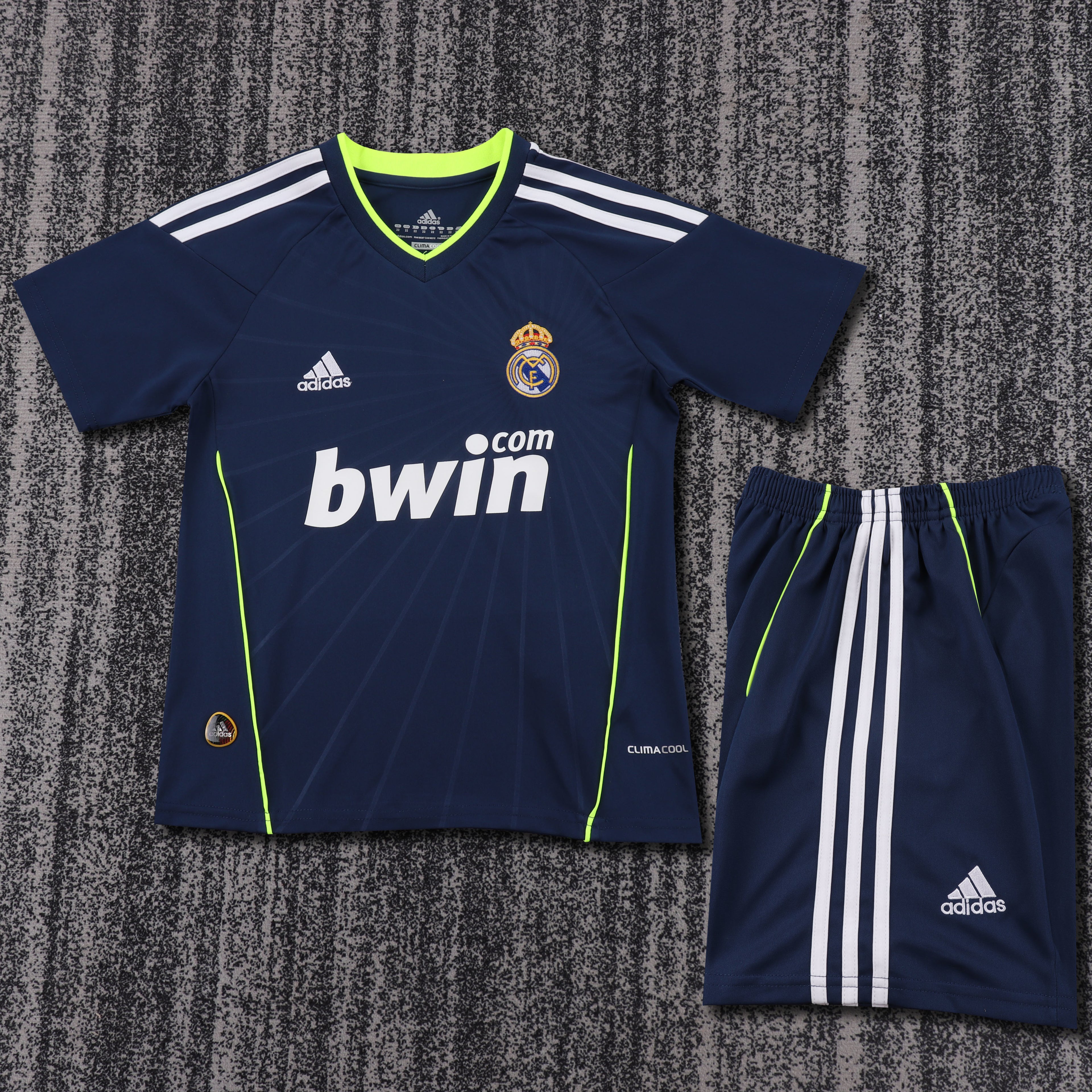 Completino Bambino Vintage Real Madrid 2010/11